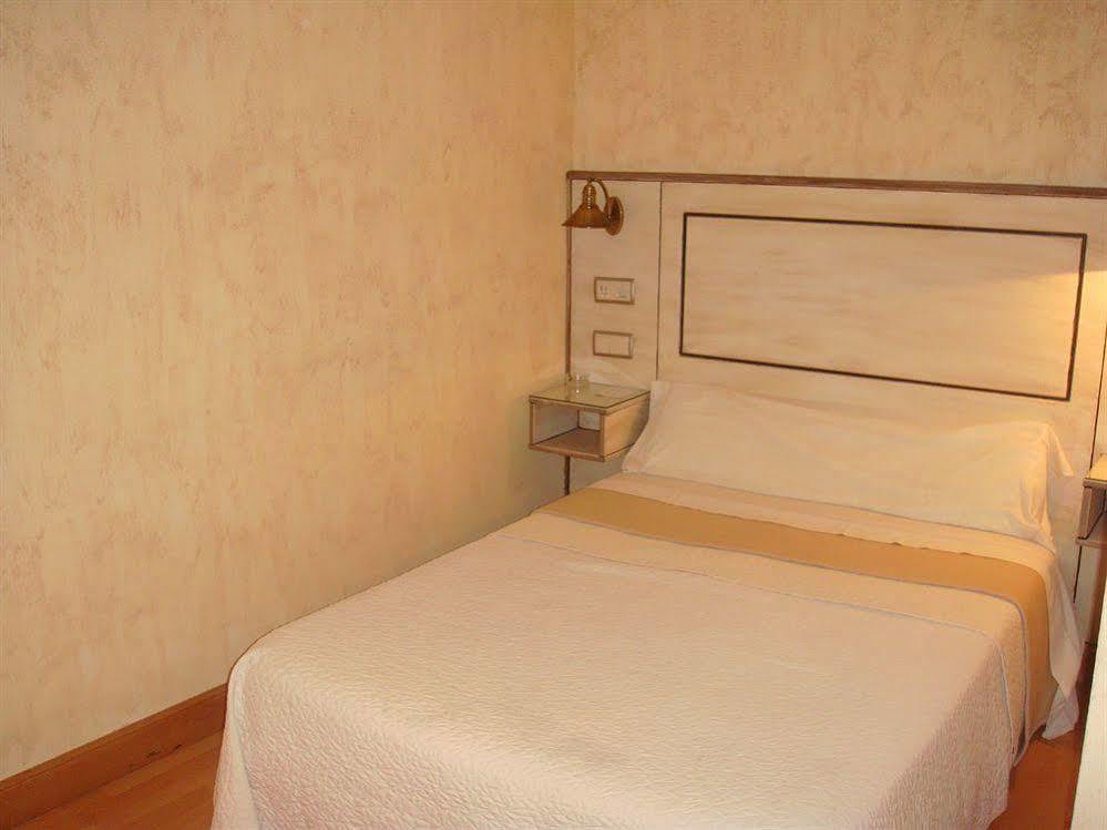 Hotel Castillo De Javier Памплона Екстер'єр фото